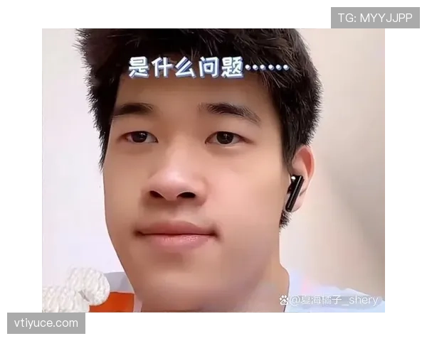 潘展乐把跑车钥匙和食堂饭卡一块揣着,我差点以为进错片场 潘展乐把跑车钥匙和食堂饭卡一块揣着,我差点以为进错片场